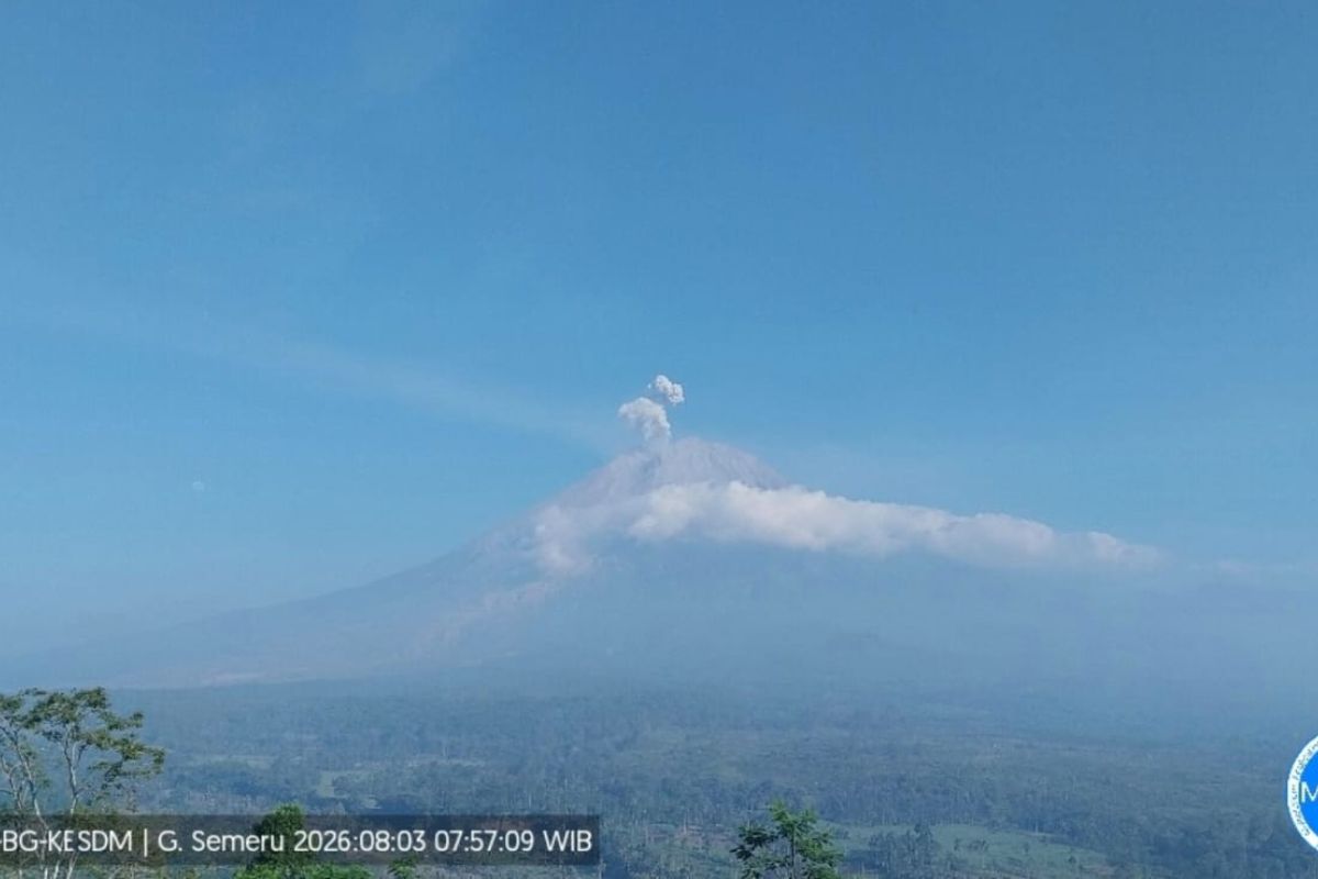 Mount Semeru Erupts Five Times, Spewing Ash up to 700 Metres