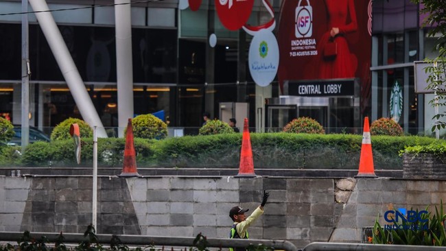 Lippo and Pakuwon Mall Owners Agree to Dismantle High Fences