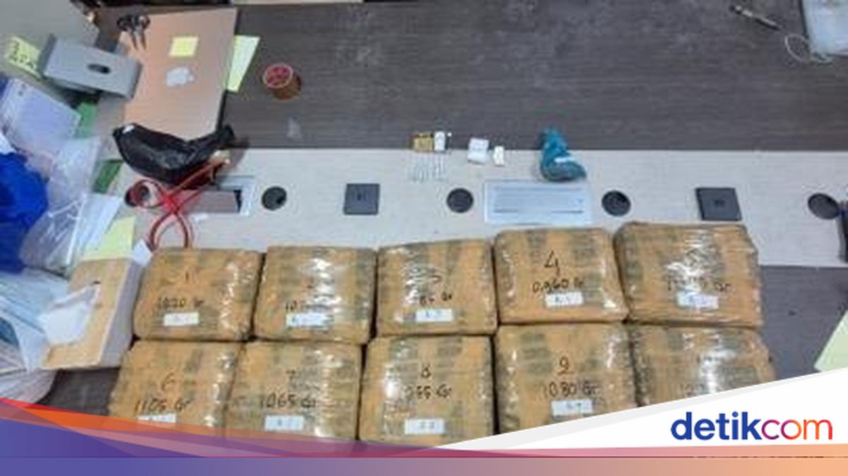 Police Foil 10kg Marijuana Smuggling Attempt Concealed in Vespa Package on Intercity Bus