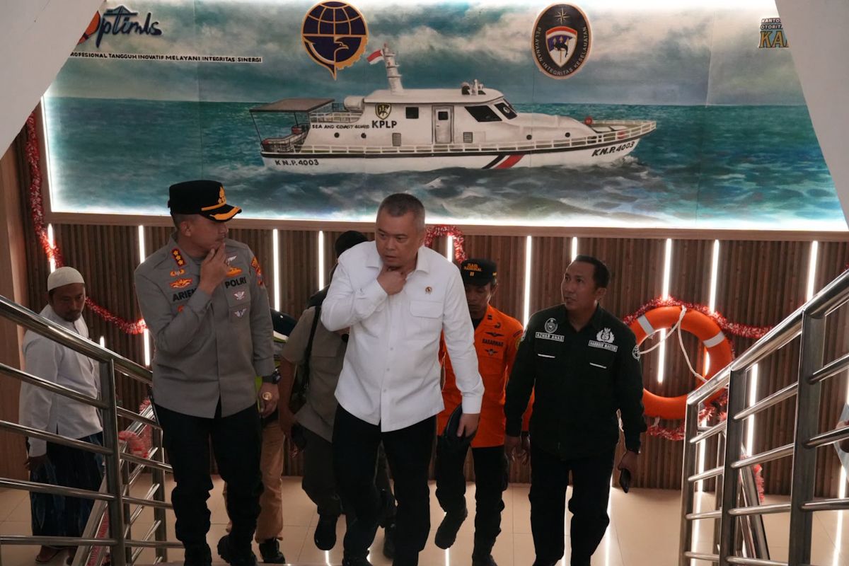 Minister of Transportation: Investigation Launched into KM Mutiara Sentosa Fire