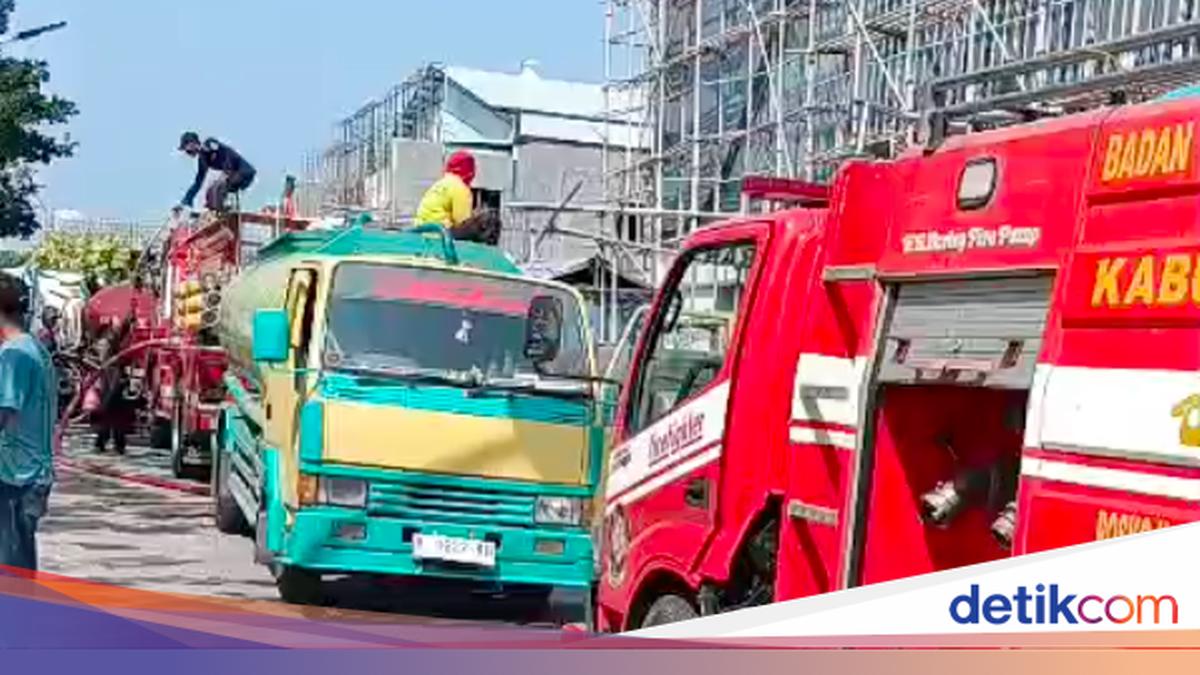 Fire at PIK 2 Building, Three Chinese Nationals Evacuated by Officers