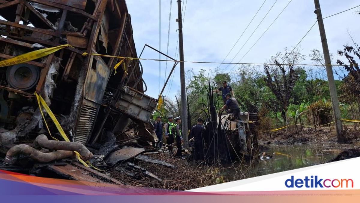 Police Name Two Suspects in South Sumatra Bus Crash That Killed 19