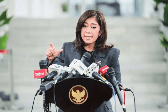 Meutya Hafid Denies Censoring News on Demonstrations
