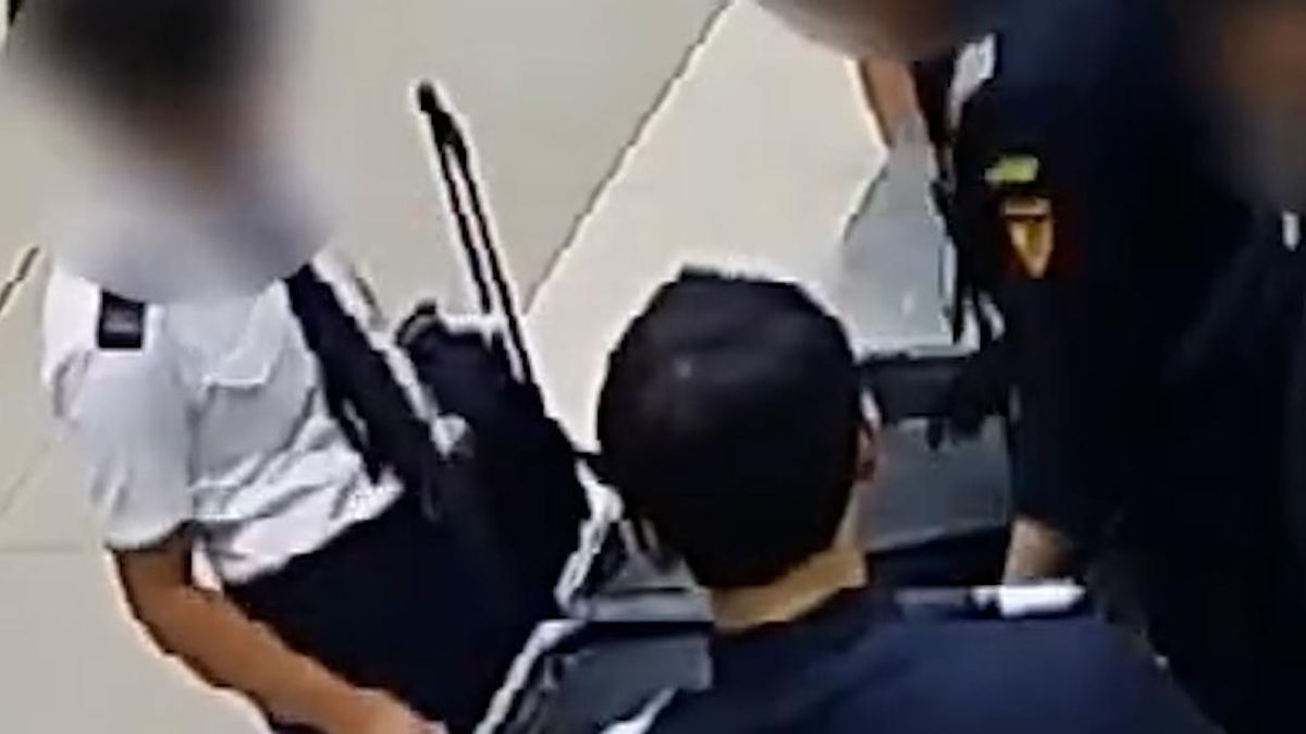 Malaysian Pilot Arrested in Drug Case, Carrying Camouflage Urine Bottle