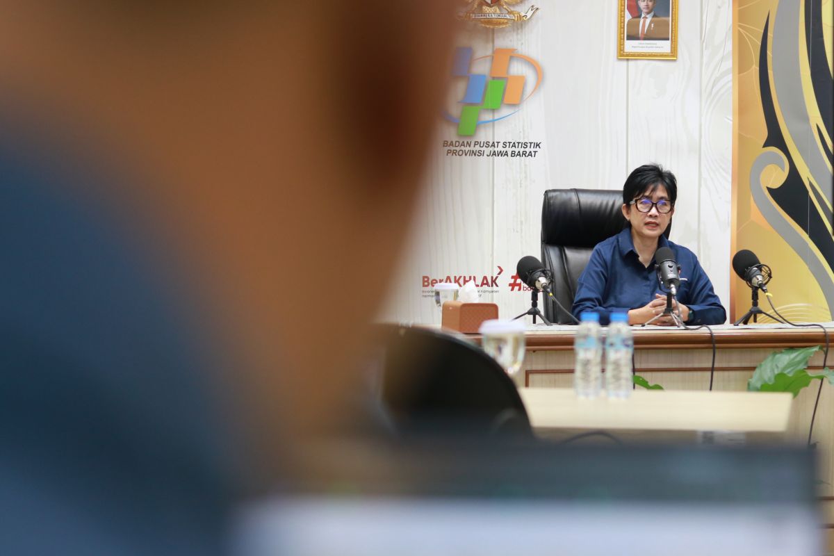 Whoosh and Conventional Trains Become Backbone of Foreign Tourist Movement in West Java