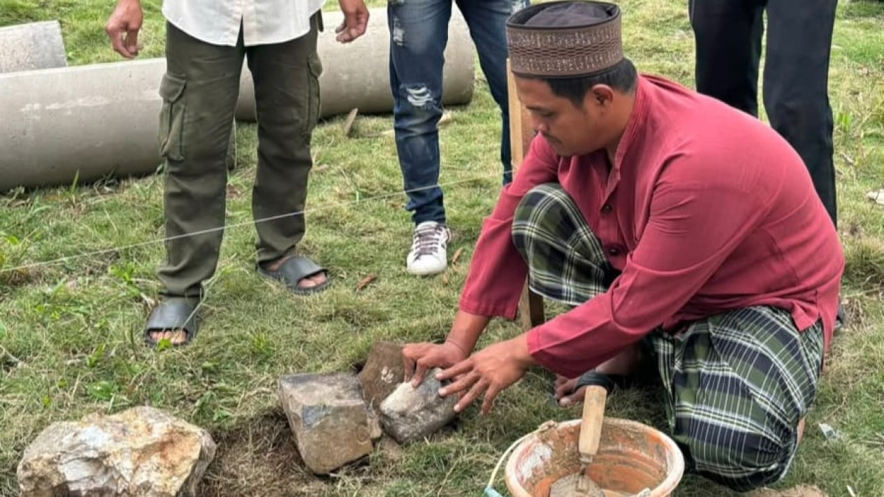 After a Decade, Kampung Pasir Residents Finally Have a Musholla Again for Tarawih Prayers