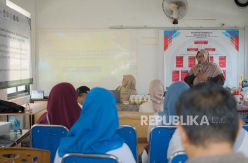 UM Bandung Promotes Family Food Independence Through Verticulture