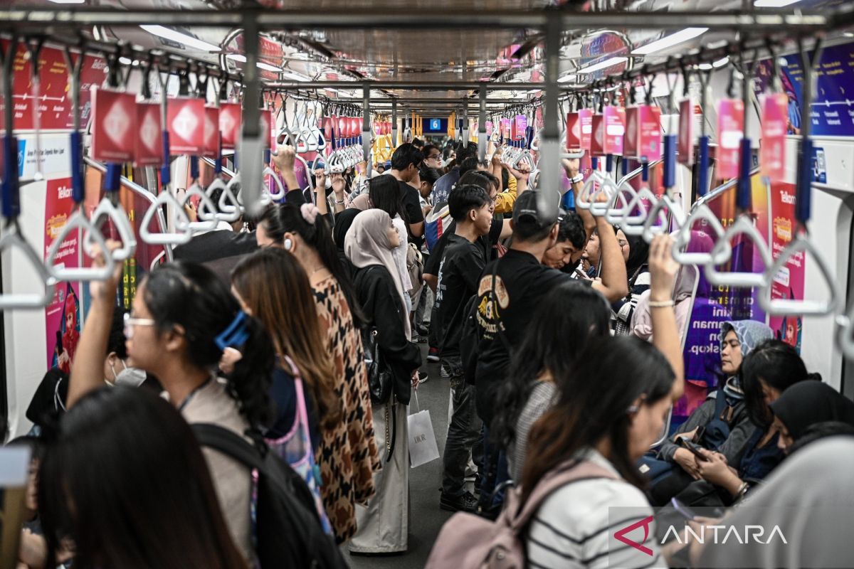 Transjakarta explains reason for removing passenger at Kampung Melayu