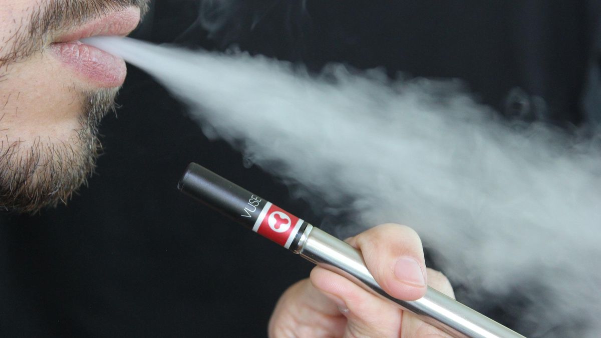 Police Question Parents and Four Children in Bigmo Vape Promotion Case