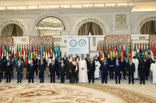 Iran Proposes Islamic NATO, Invites Nuclear-Armed Pakistan