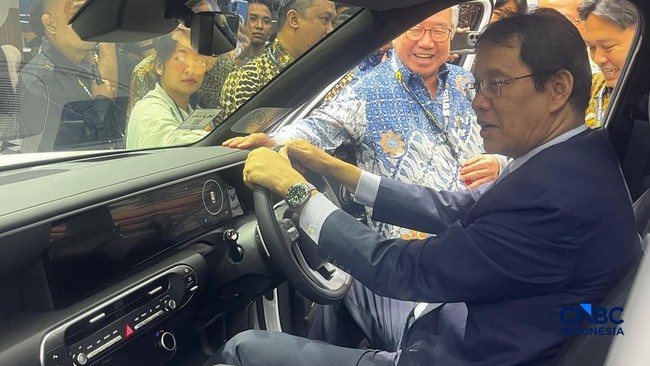 Purbaya Lures Toyota to Relocate Factory to Indonesia: 'I'll Give You What You Want!'