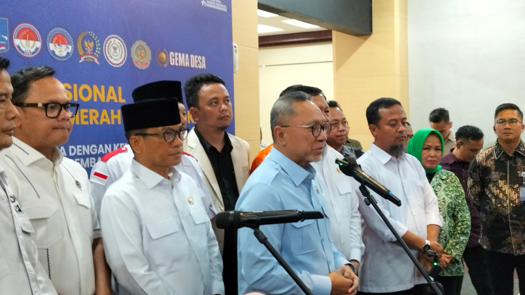 Issue of Shop Closures Due to Kopdes Merah Putih Is a Hoax, Says Zulhas