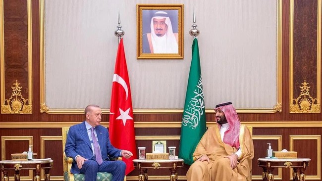 Saudi Crown Prince MBS Makes Surprise Call to Erdogan: What's Happening?