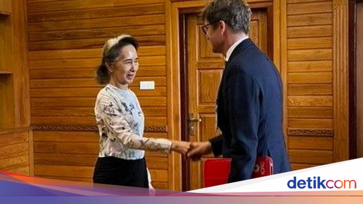 Aung San Suu Kyi Meets ICRC as Myanmar Seeks to 'Approach' ASEAN