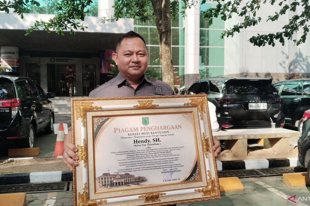 Muba Regency Government Awards Prosecutors for Uncovering PT SMB Corruption
