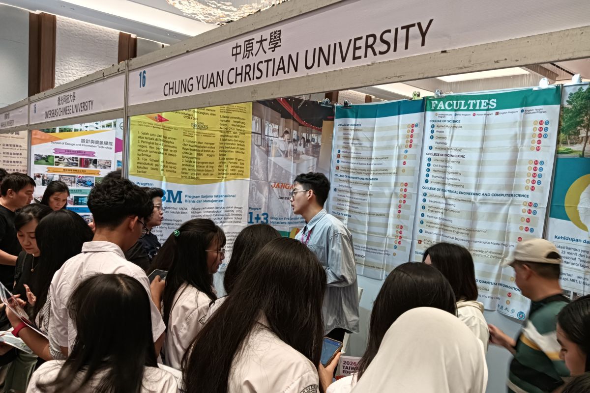 49 Taiwanese universities join education fair in Semarang