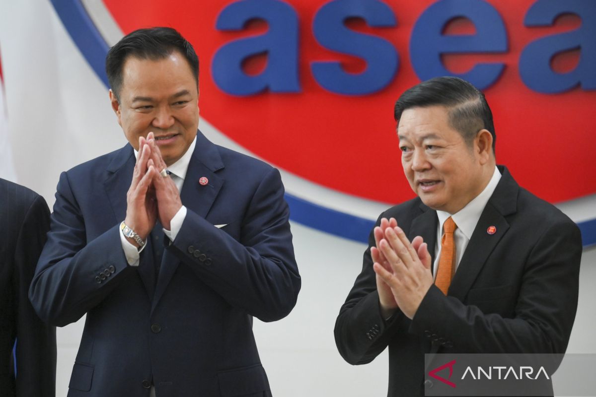 Thai PM says ASEAN at crossroads, future hinges on today’s choices