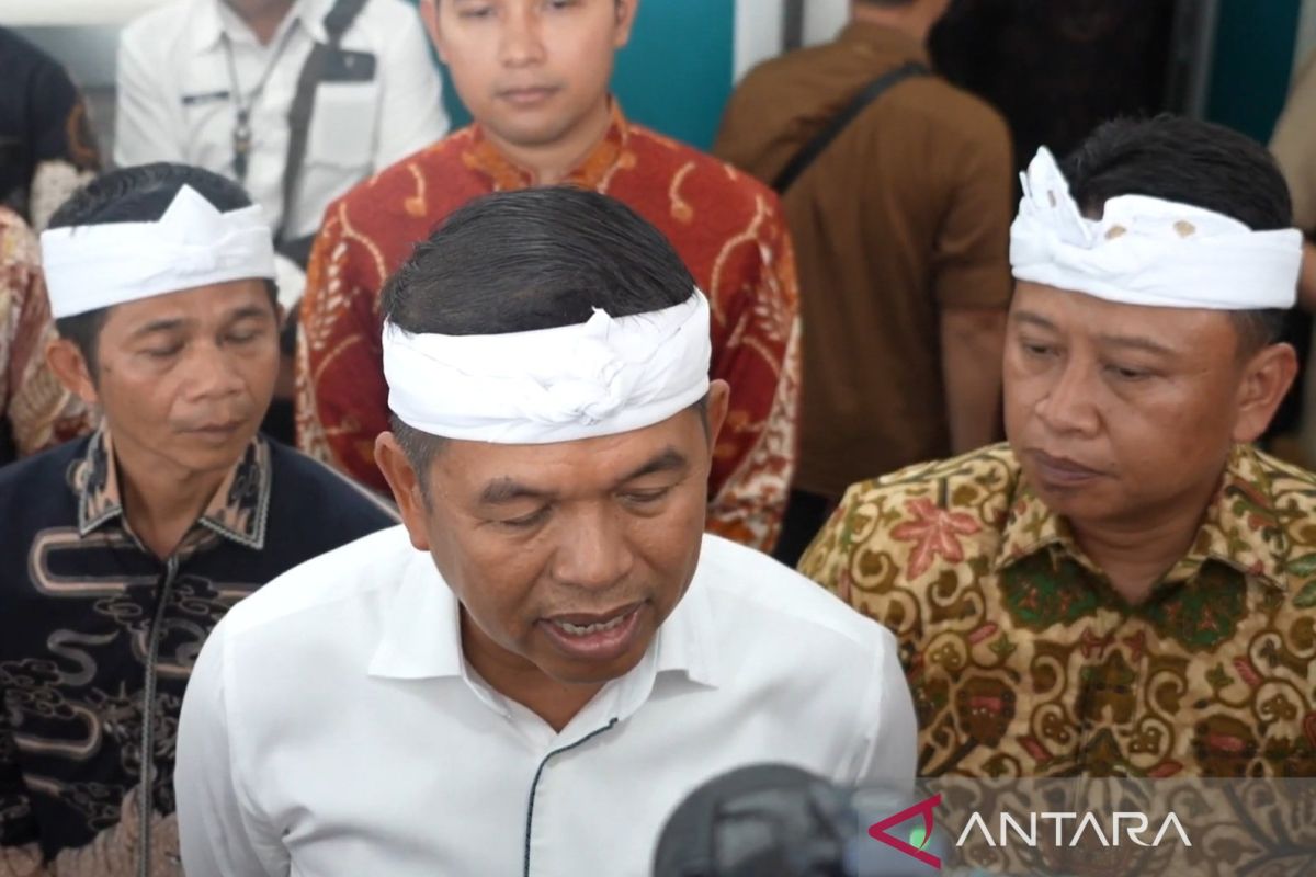 West Java Governor Urges Relocation as Garment Factory Closures Shift Industrial Landscape