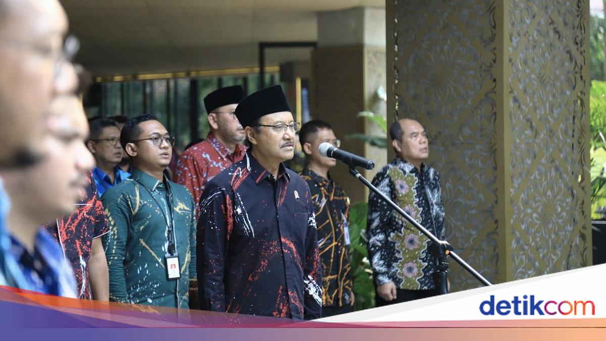 Gus Ipul Swears in 67 Social Affairs Officials, Stresses Integrity and Accurate Data