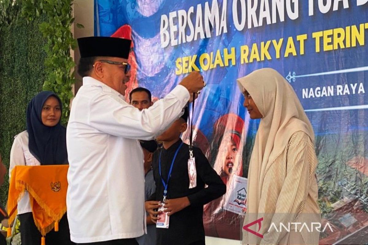 330 students begin orientation at Nagan Raya's 'Sekolah Rakyat'