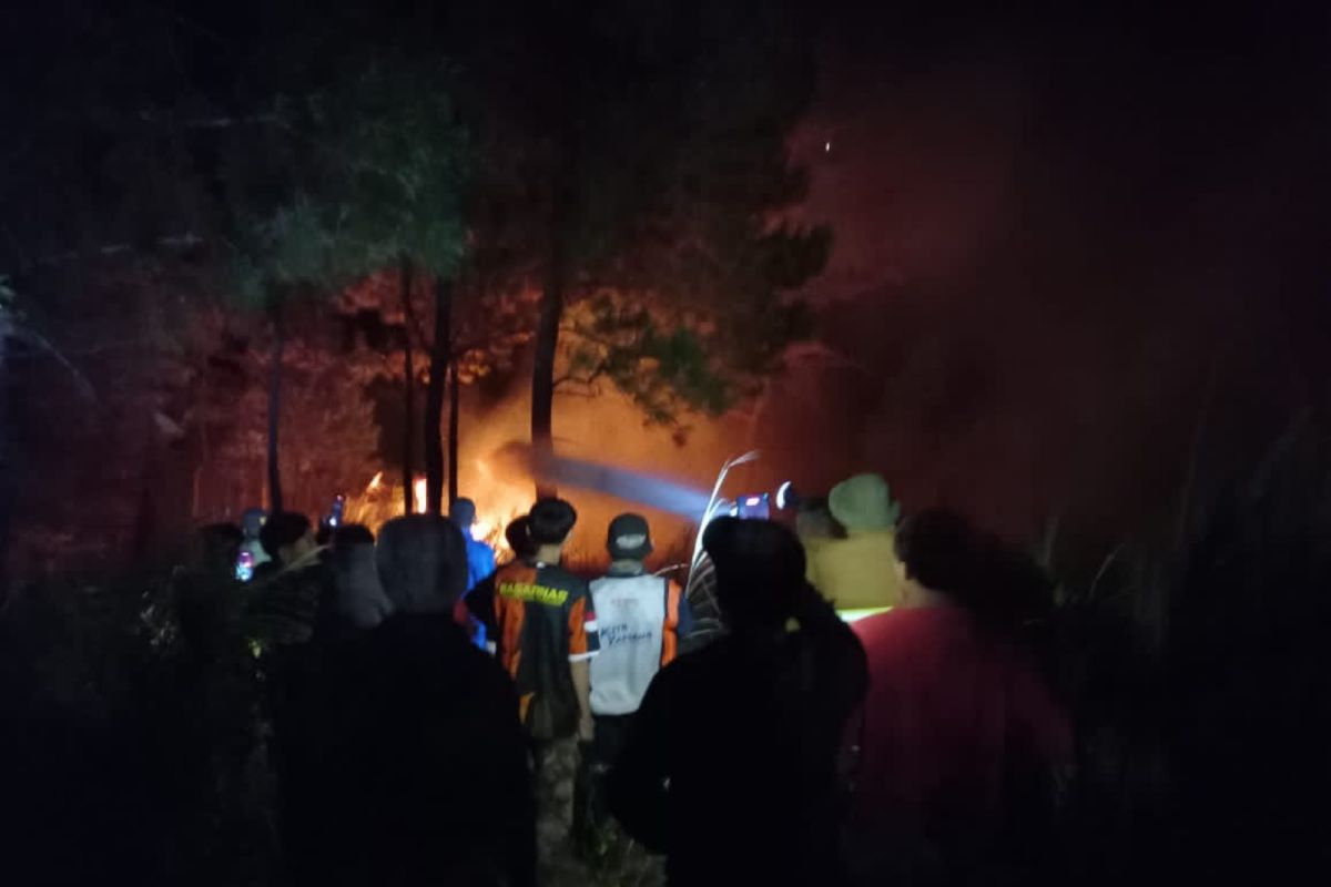 Soputan Mountain Protected Forest Fire Expands to 300 Hectares
