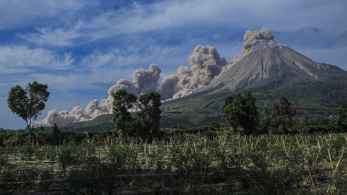 Mount Sinabung Activity Increases, Karo Regency Government Issues Advisory to Residents