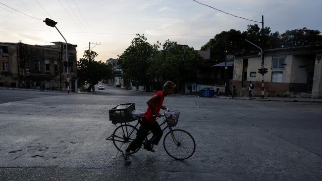 Cuba Hit by Nationwide Blackout as Energy Crisis Deepens