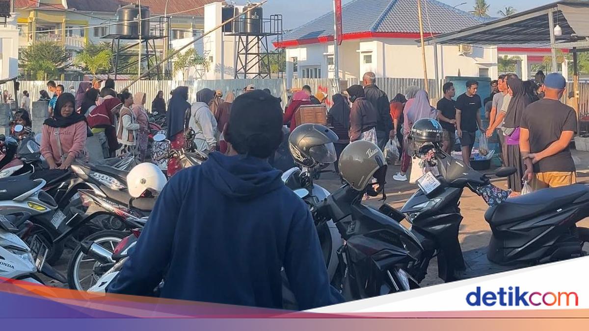Bintaro Fish Market Potential New Official Parking Location in Mataram