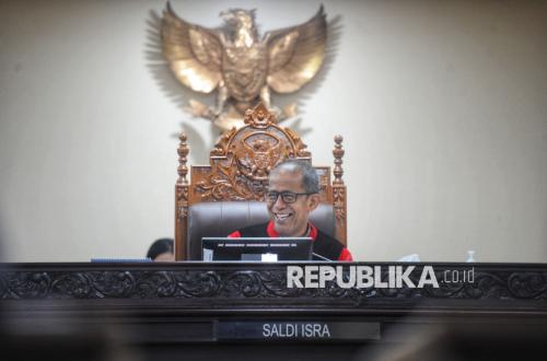 Constitutional Court Judge Questions Ministry's Oversight of Airline Compensation