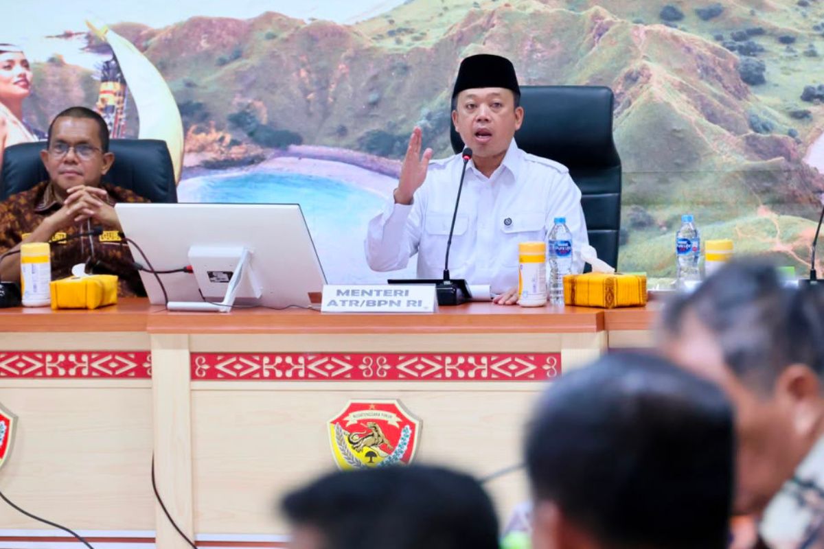 Minister Urges NTT Regional Governments to Accelerate Certification of Religious Land