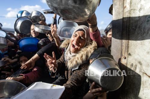 Questioning the Distribution of Humanitarian Aid to Palestine