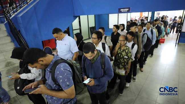 Revealed! These 2 Business Sectors Absorb the Most Workers in Indonesia