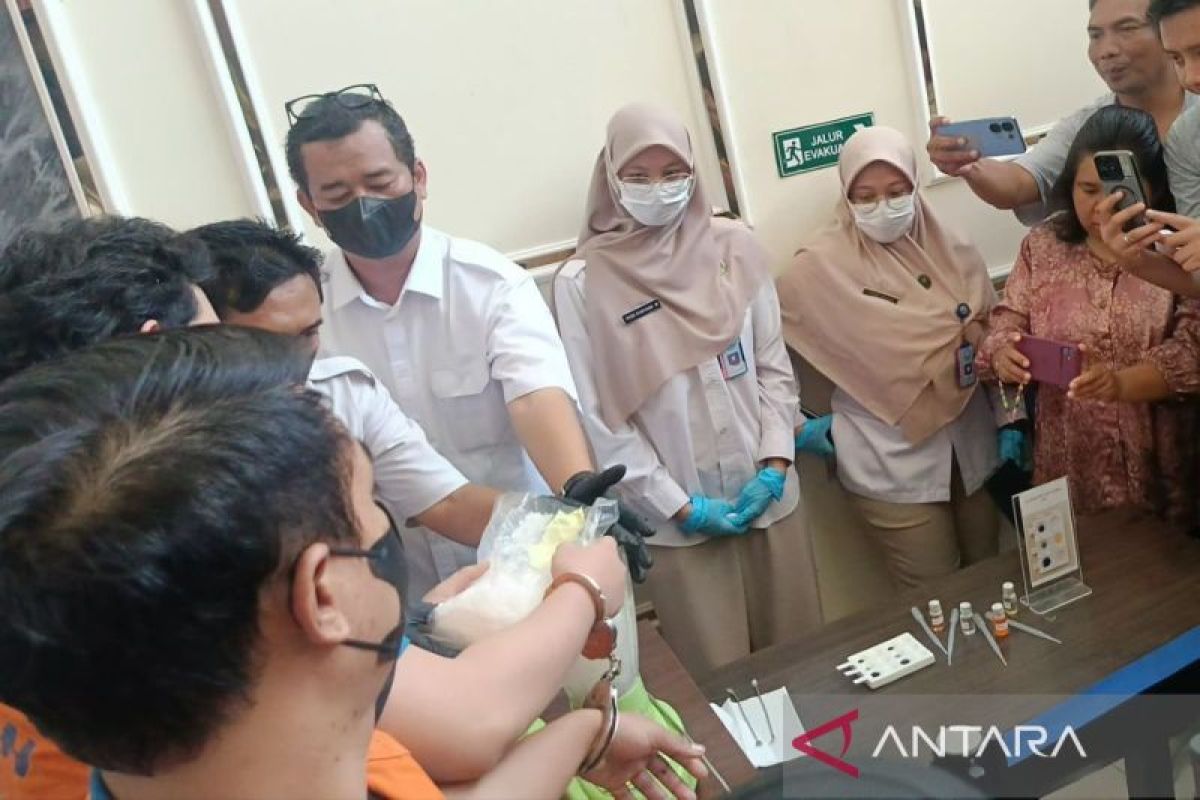East Kalimantan BNNP Destroys 1,039 Grams of Methamphetamine from Two Syndicates