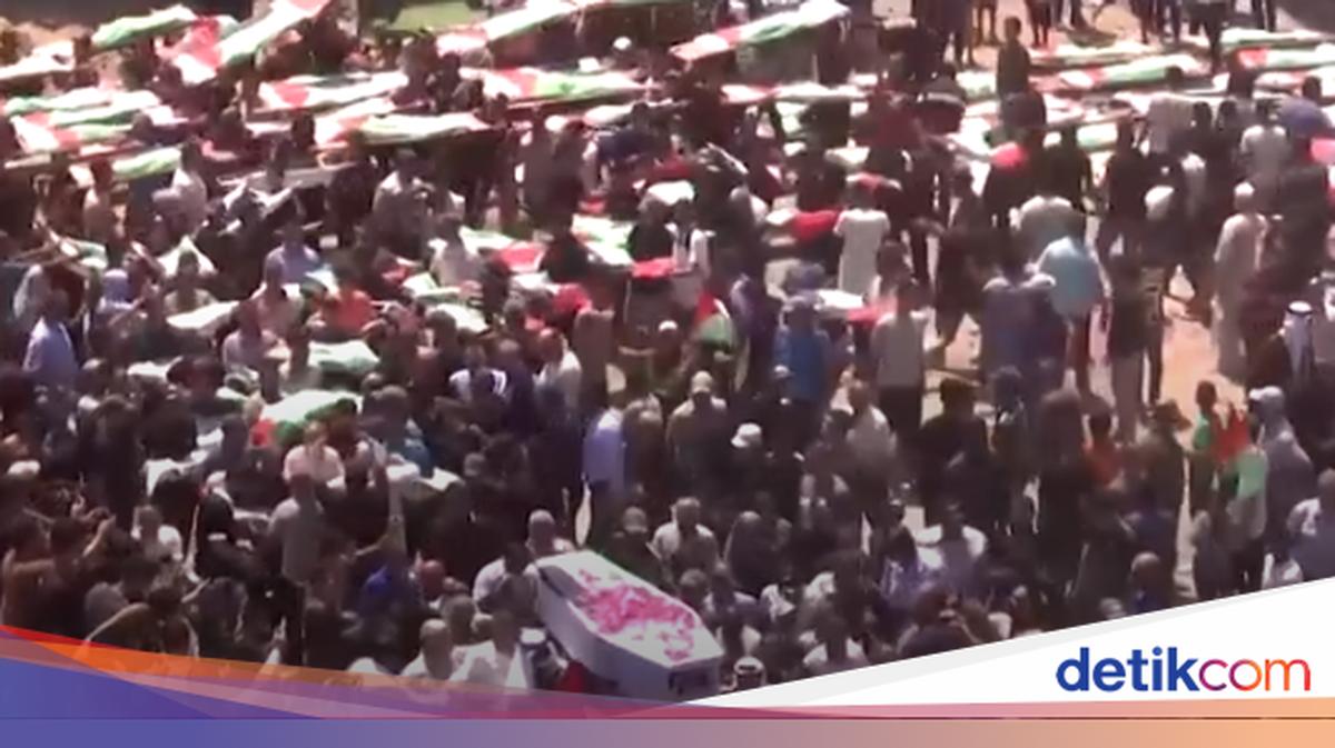 Mass Funeral Held for 112 Victims of Israeli Attack in Gaza