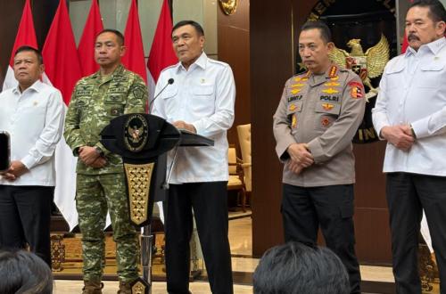 Coordinating Minister for Political and Security Affairs Urges Public Not to Believe Hoaxes on Social Media