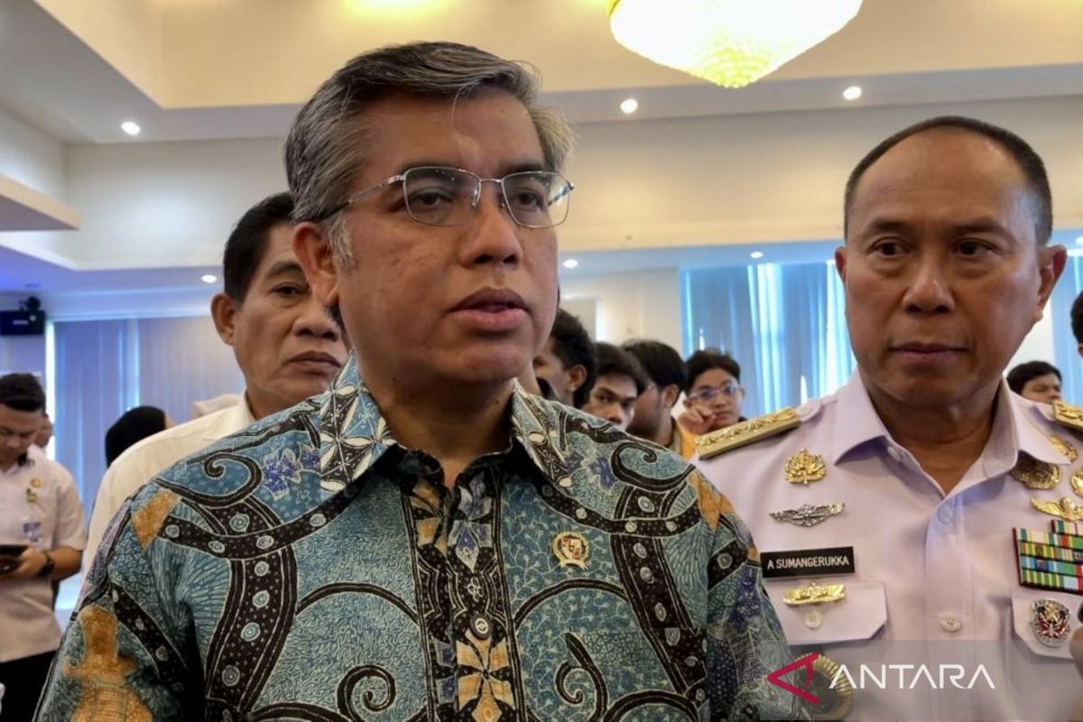 Minister Urges University Graduates to Prepare Skills for National Internship Programme