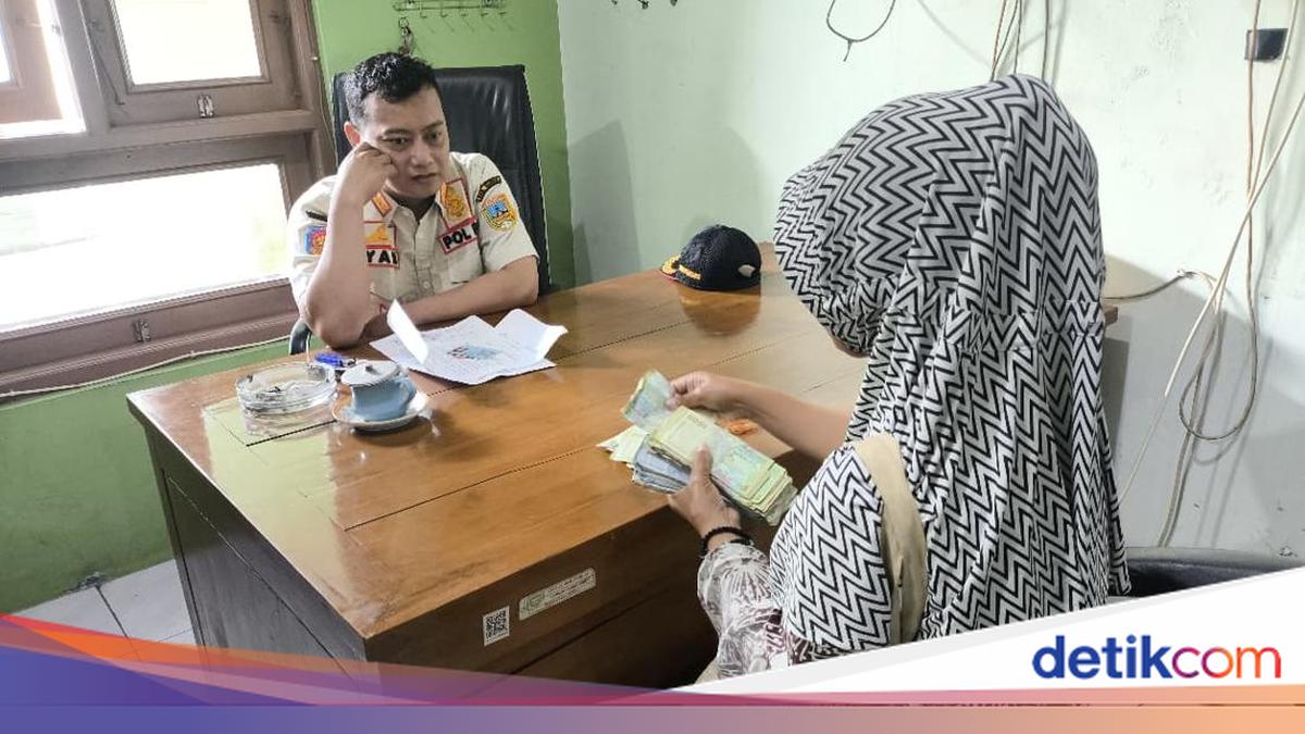 Aggressive Beggar in Kudus Raked in IDR 540,000 a Day Before Raid