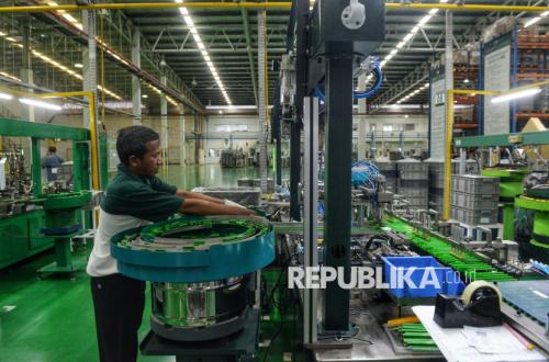Manufacturing Sector Expands but Employment Component Contracts in Q2 2026