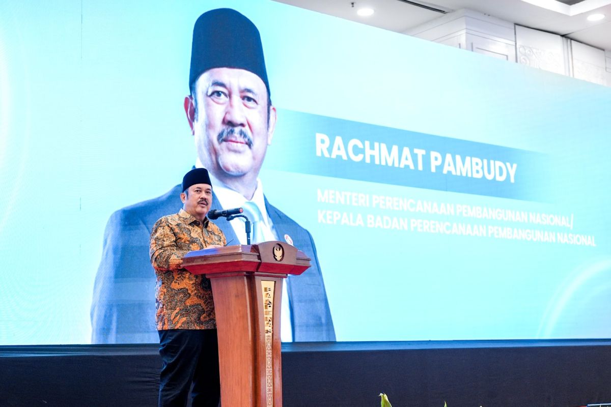 Bappenas Chief: Civil Servants Must Be Protected from Online Gambling and Illegal Lending