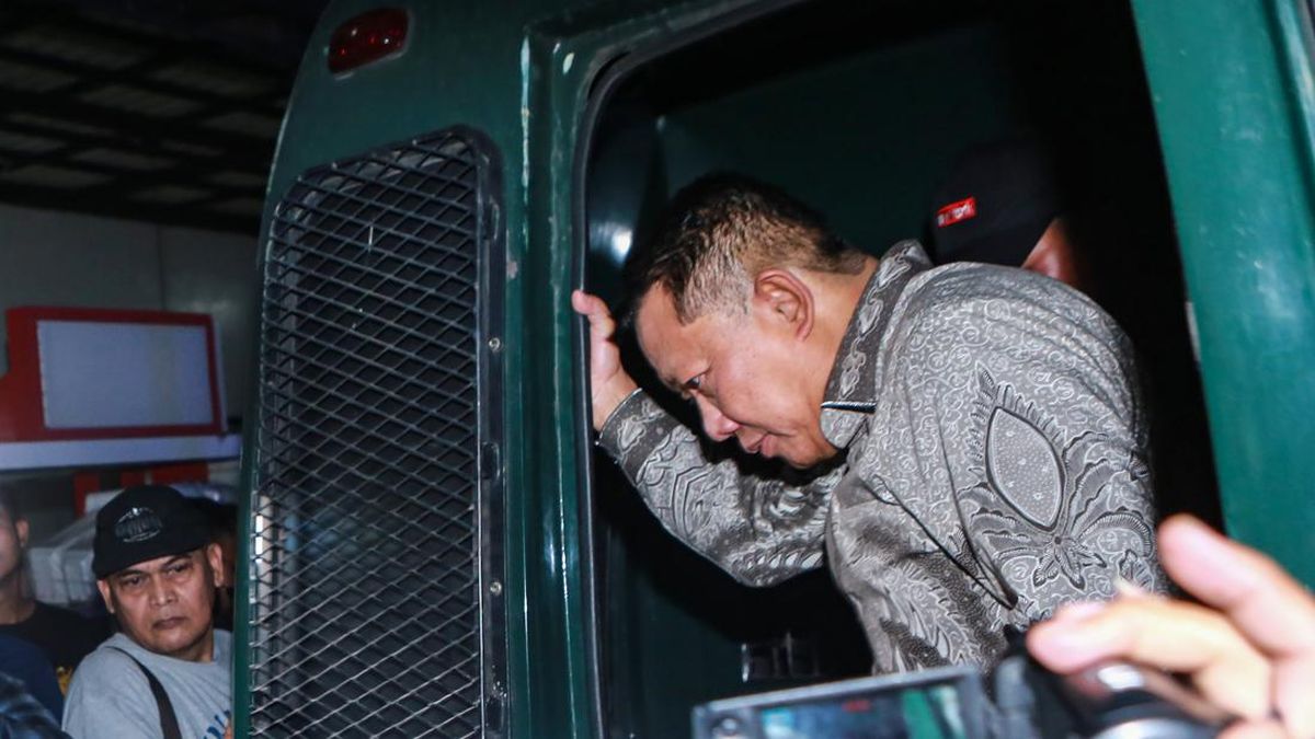 Former Jampidsus Febrie Adriansyah Files for Pre-Trial at South Jakarta Court