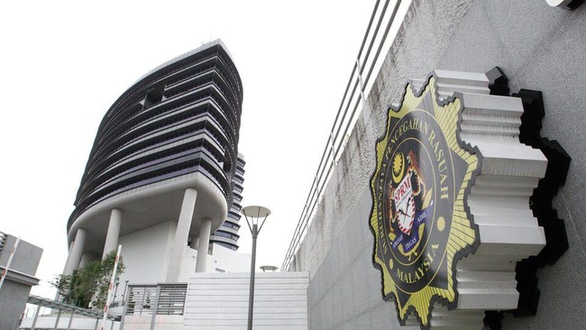Former CEO and CFO Detained in RM370 Million Share Case Linked to Tabung Haji