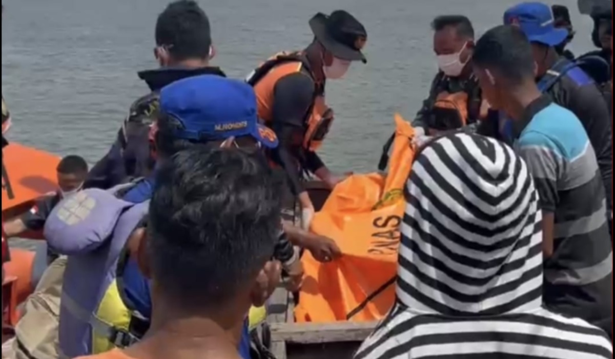 One Victim of Pompong Boat Sinking in Mengkikip Waters Found Dead