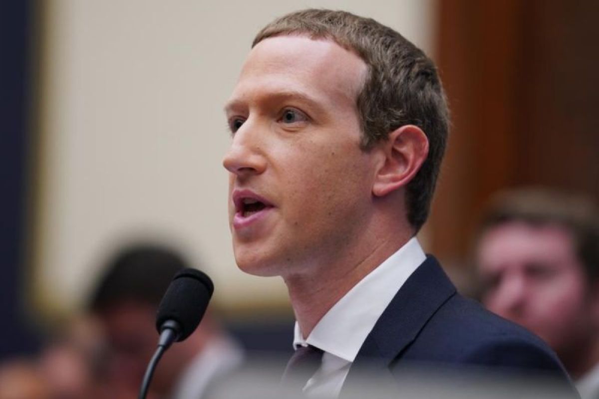 India gives Zuckerberg three days to apologise over Modi post block