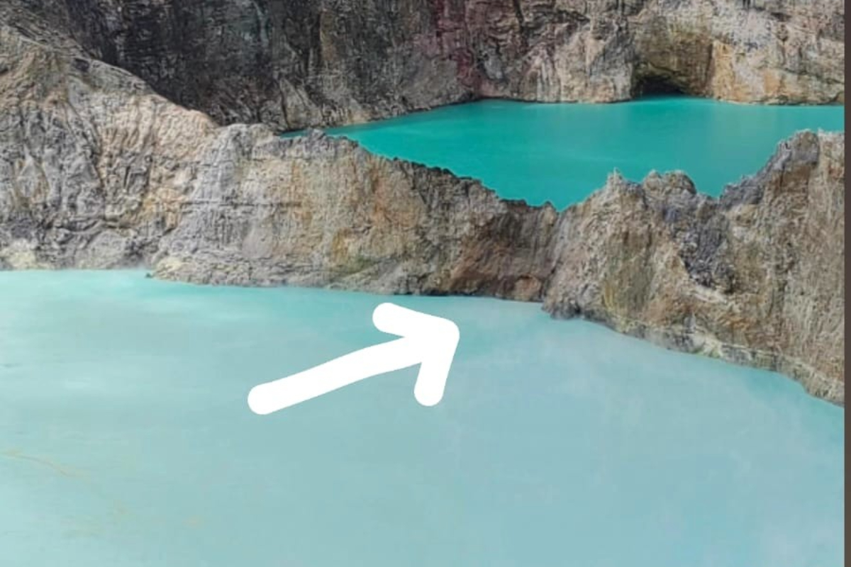 Landslide on Crater Wall Between Kelimutu's Kawah I and II Deemed Normal Phenomenon