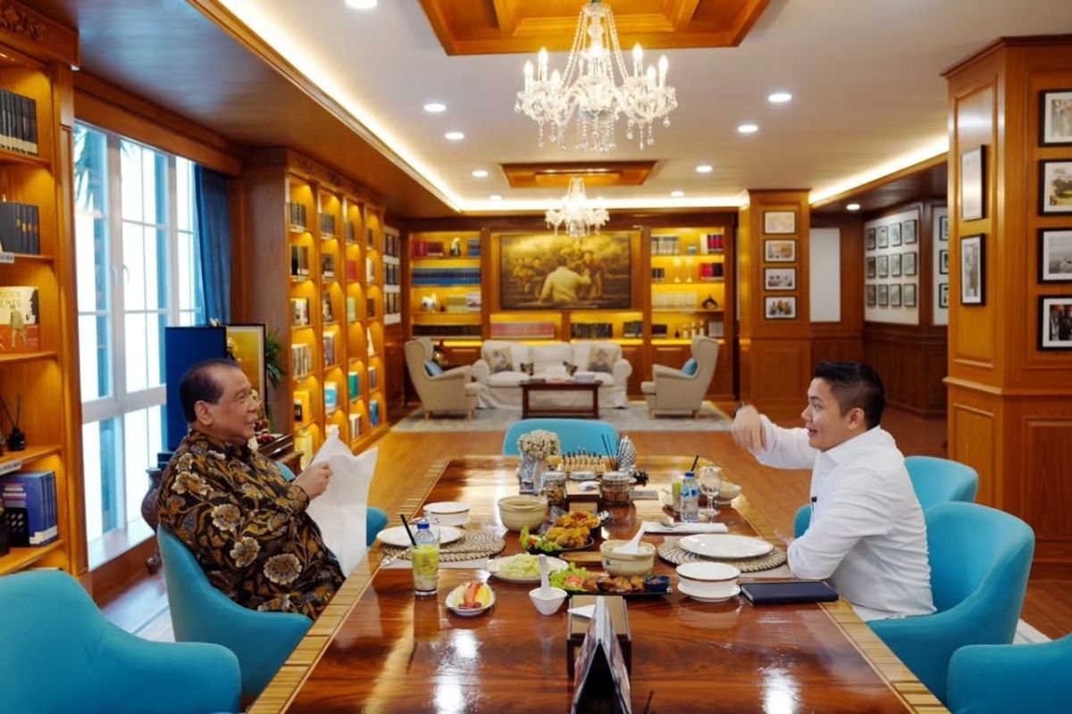 Teddy Receives Input from Chairul Tanjung on Strategic Economic Issues