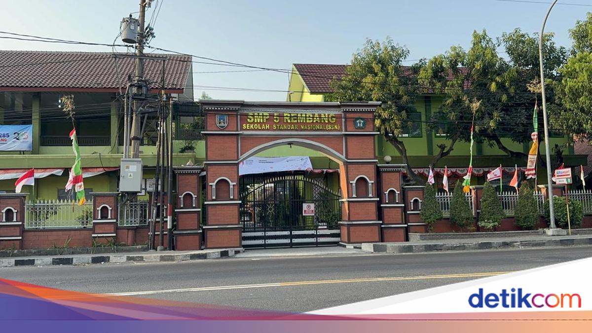 136 Students and Headmaster Affected by Mass Diarrhoea Outbreak at Rembang Junior High School