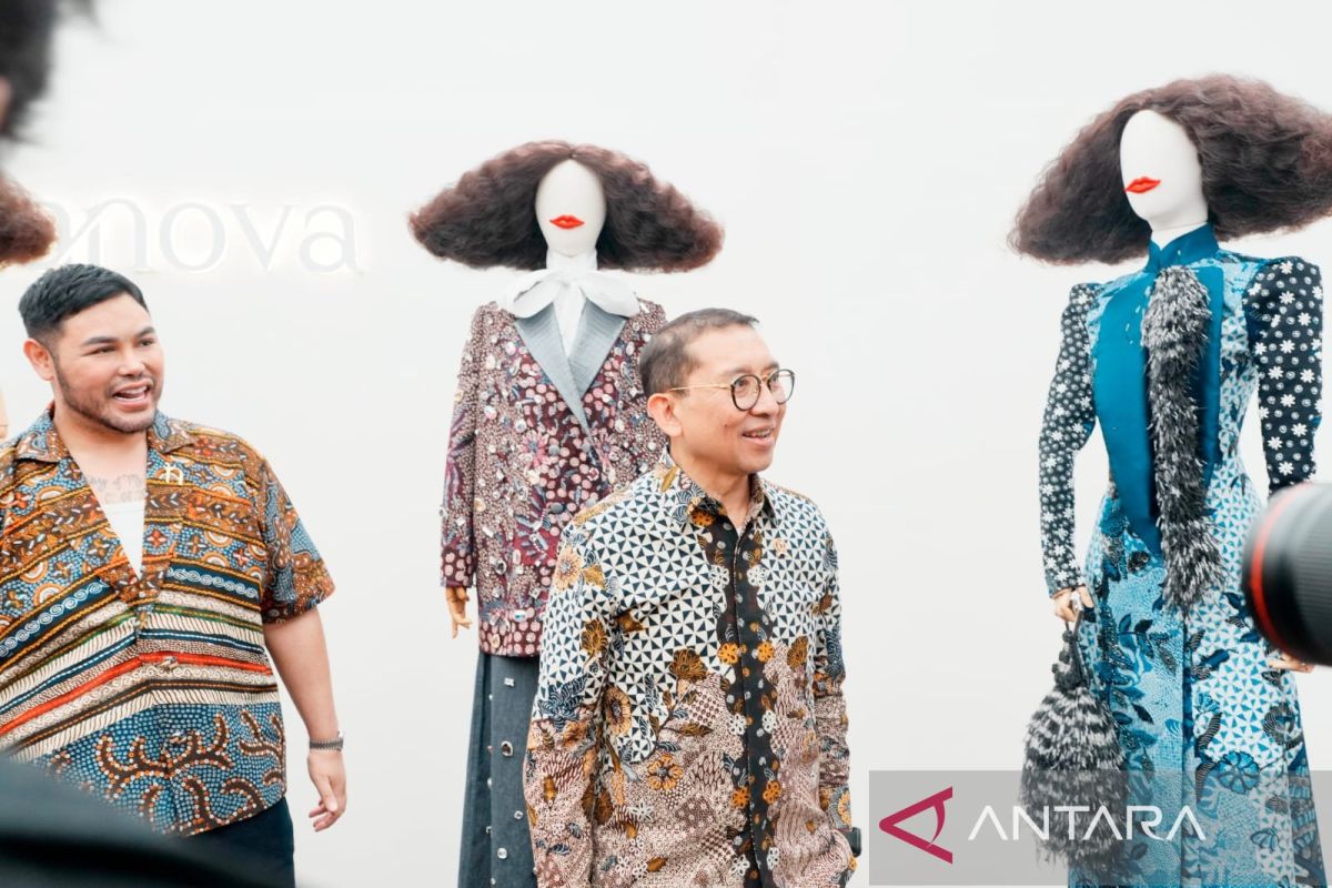 Culture Minister values fashion designers' ability to promote Indonesian textiles