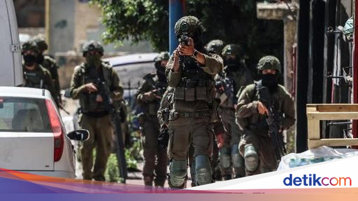 Israel Raids Palestinian Refugee Camp in West Bank, 20 Arrested