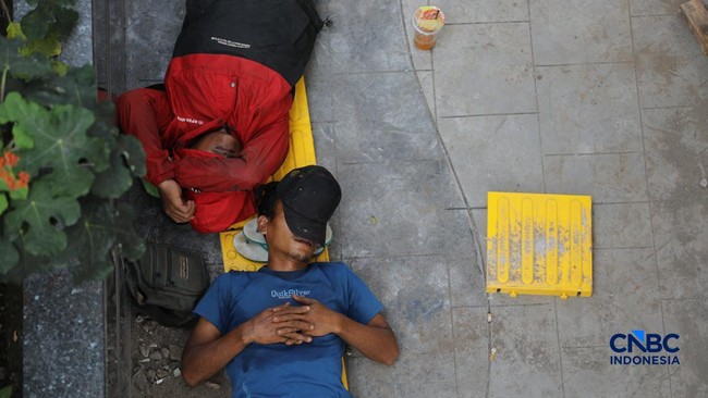 Low-Wage Workers More Vulnerable to Early Death, Study Finds