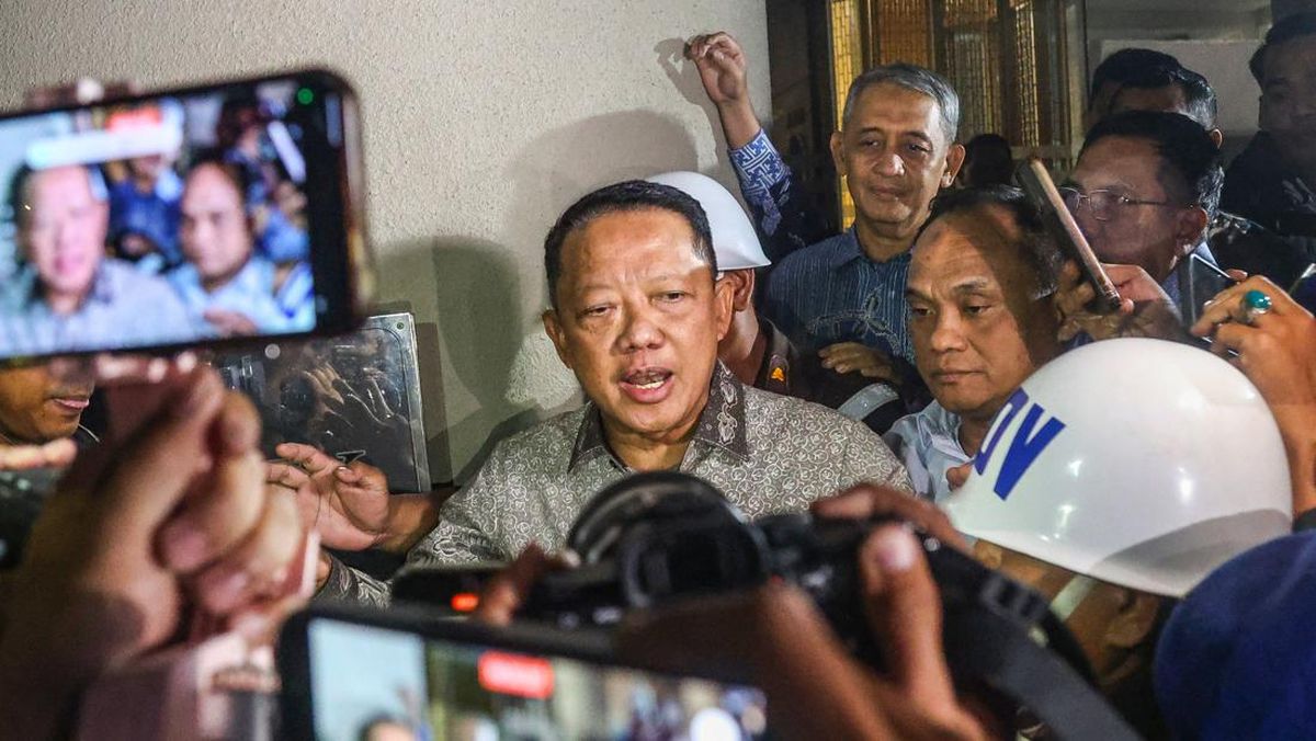 Suspended Febrie Adriansyah Still Receives Half Salary